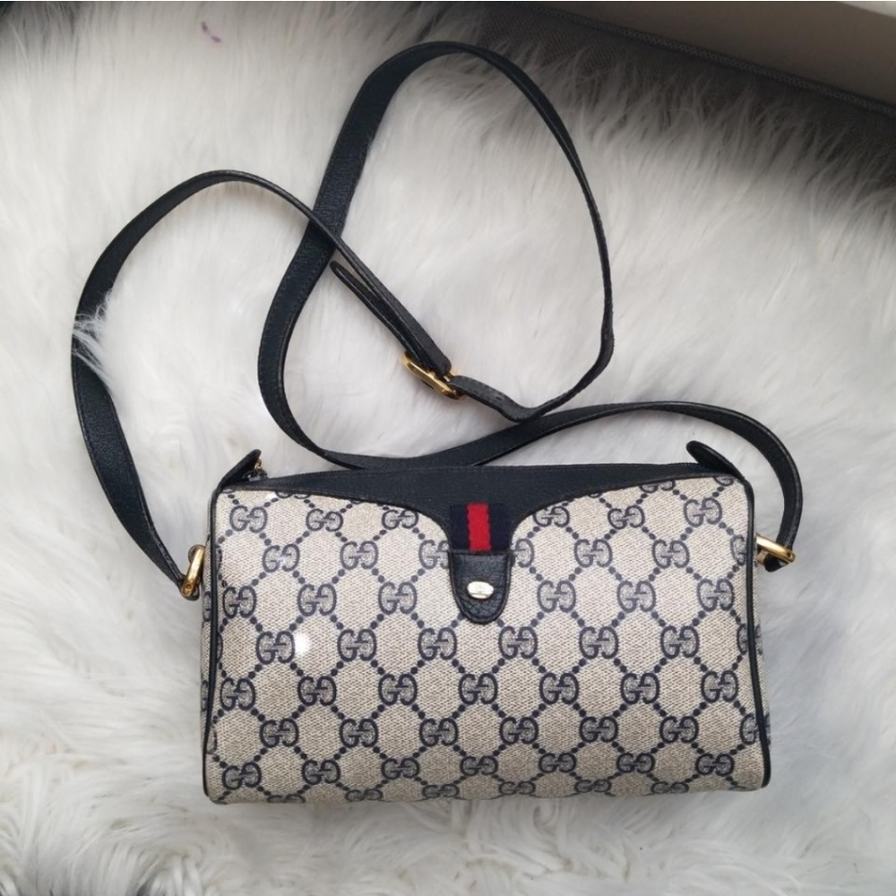 Authentic Vintage Gucci Crossbody Bag - Picture 8 of 12